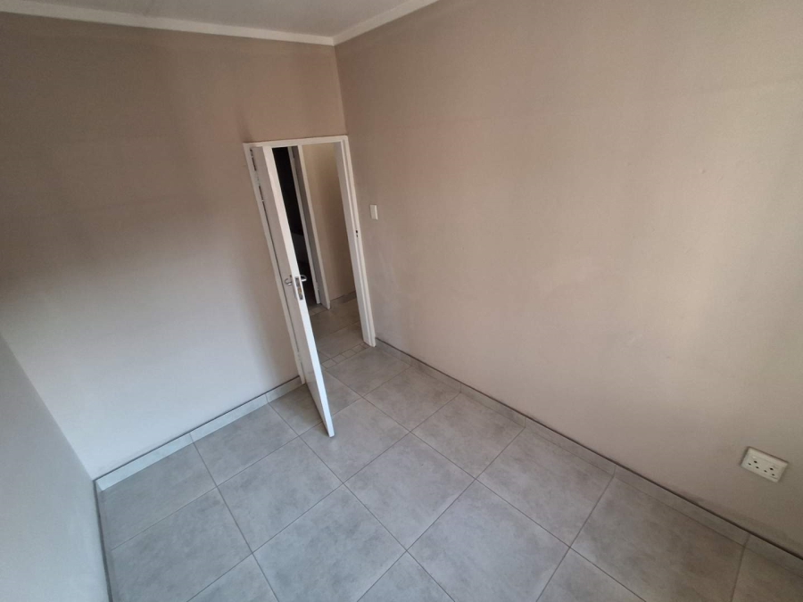5 Bedroom Property for Sale in Proclamation Hill Gauteng