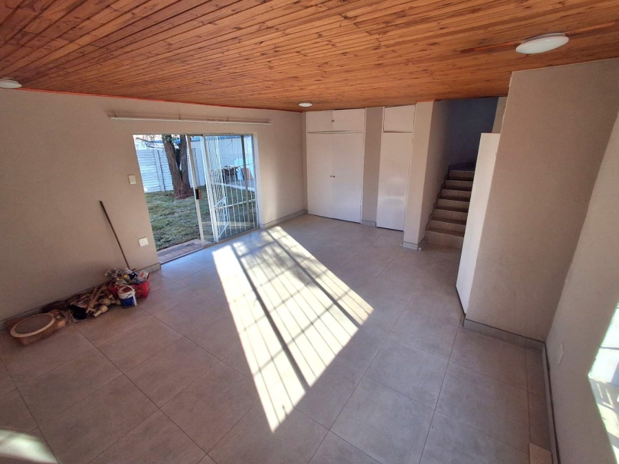 5 Bedroom Property for Sale in Proclamation Hill Gauteng