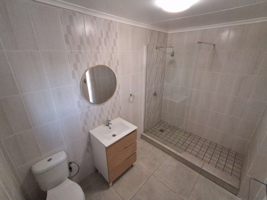 5 Bedroom Property for Sale in Proclamation Hill Gauteng