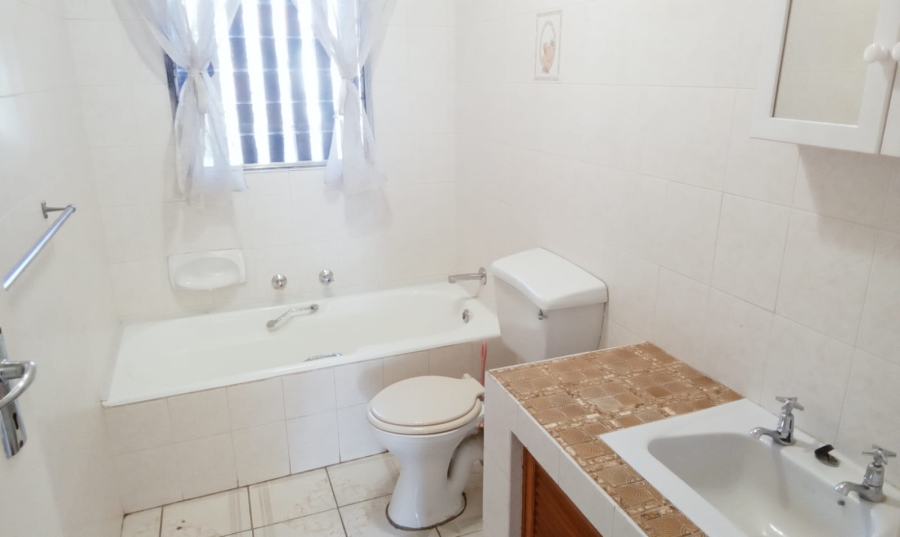 3 Bedroom Property for Sale in Fairland Gauteng