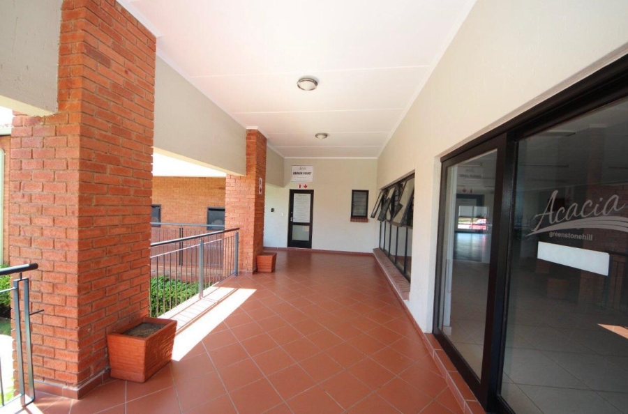 To Let 1 Bedroom Property for Rent in Greenstone Hill Gauteng