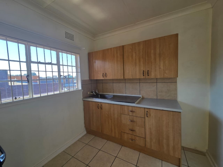 To Let 2 Bedroom Property for Rent in Horison Gauteng