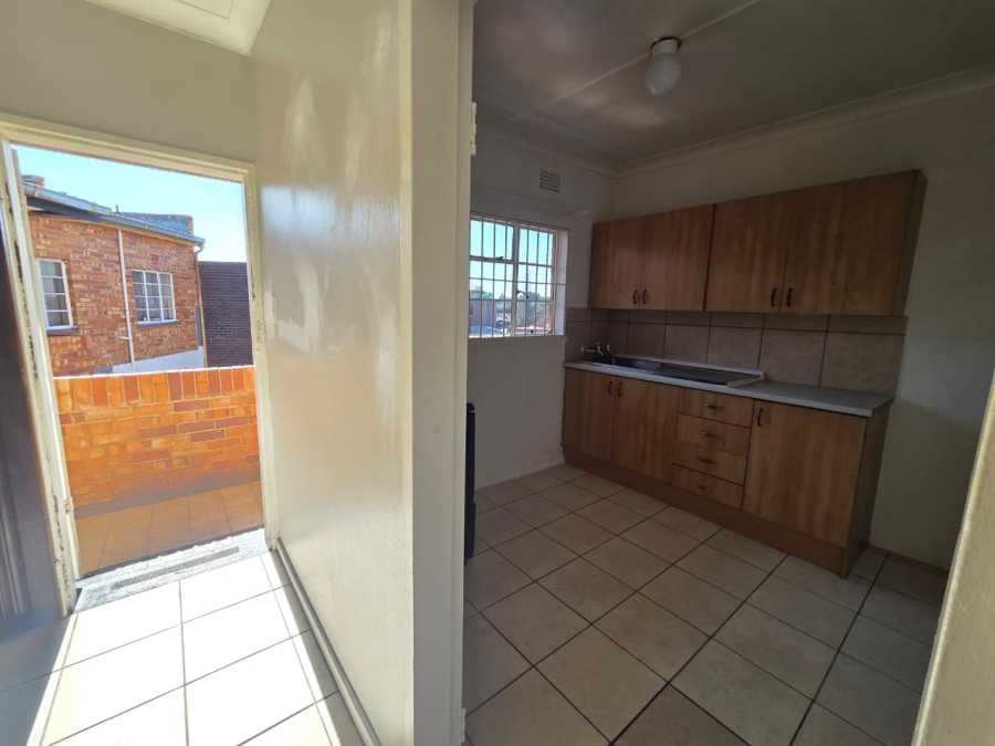 To Let 2 Bedroom Property for Rent in Horison Gauteng