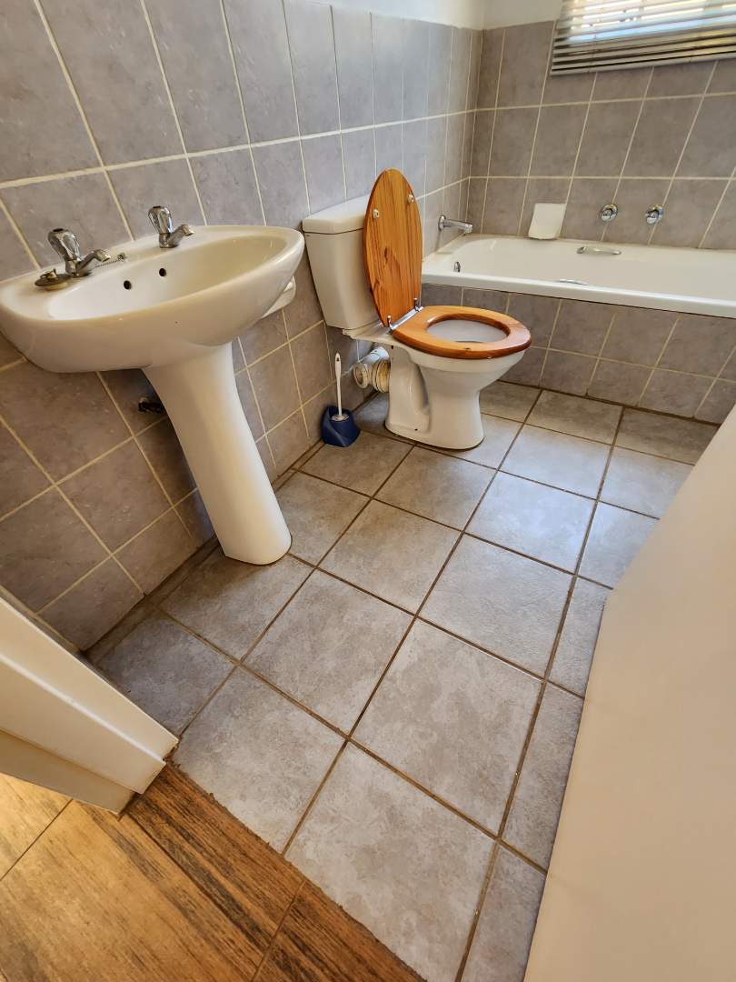 To Let 2 Bedroom Property for Rent in Weltevreden Park Gauteng