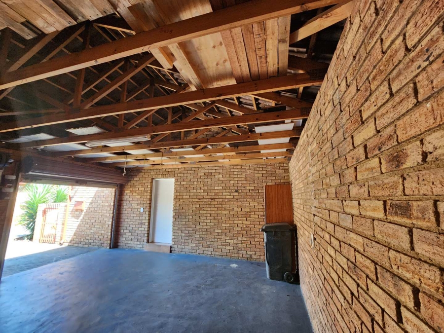 To Let 2 Bedroom Property for Rent in Weltevreden Park Gauteng