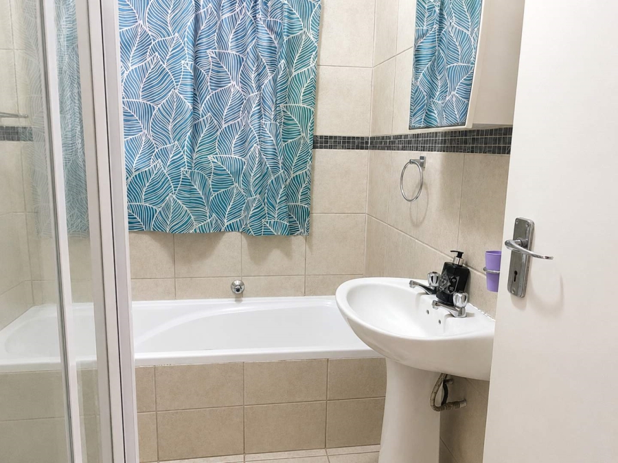 2 Bedroom Property for Sale in North Riding Gauteng
