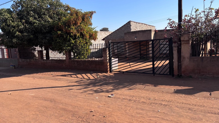 3 Bedroom Property for Sale in Soshanguve Gauteng