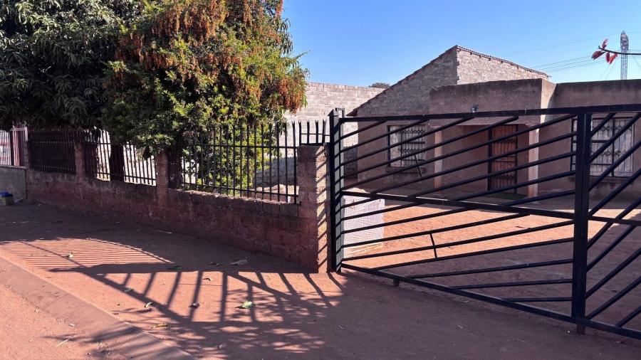 3 Bedroom Property for Sale in Soshanguve Gauteng