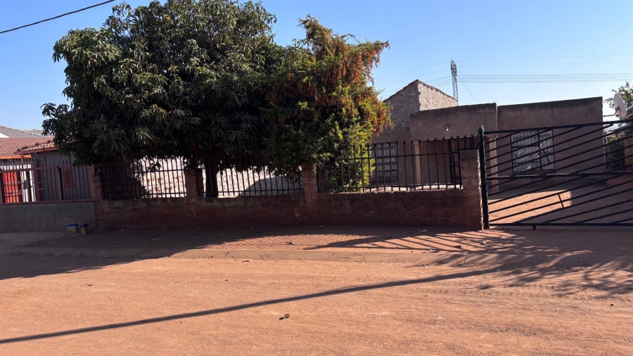 3 Bedroom Property for Sale in Soshanguve Gauteng