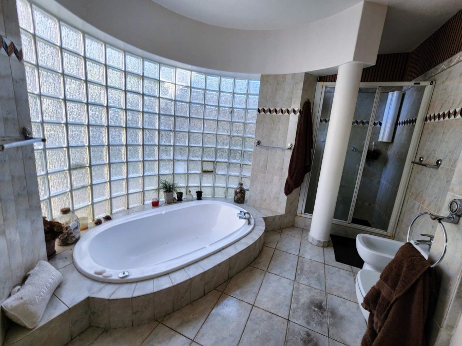 4 Bedroom Property for Sale in Riviera Gauteng