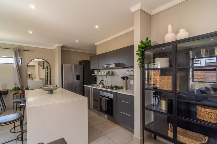 4 Bedroom Property for Sale in Lion Pride Gauteng