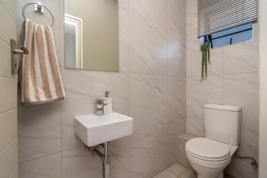 4 Bedroom Property for Sale in Lion Pride Gauteng