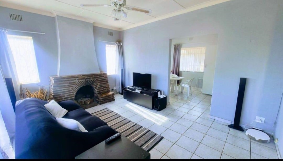 3 Bedroom Property for Sale in Linmeyer Gauteng