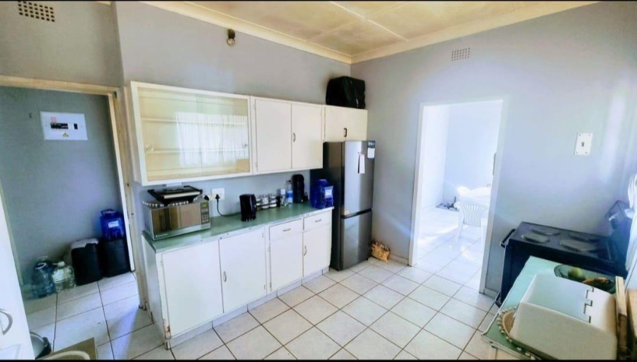 3 Bedroom Property for Sale in Linmeyer Gauteng
