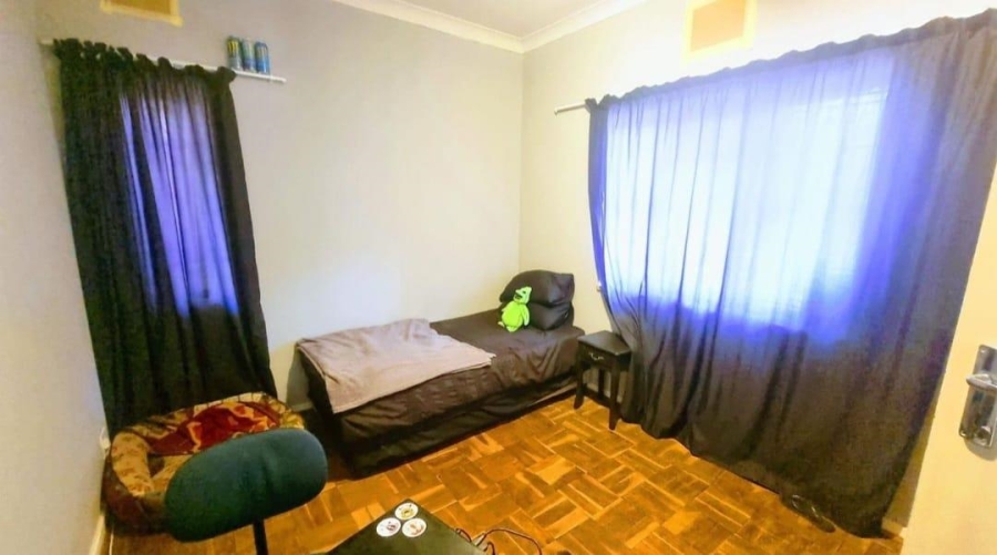 3 Bedroom Property for Sale in Linmeyer Gauteng