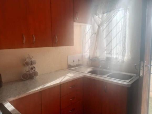 To Let 3 Bedroom Property for Rent in Corlett Gardens Gauteng