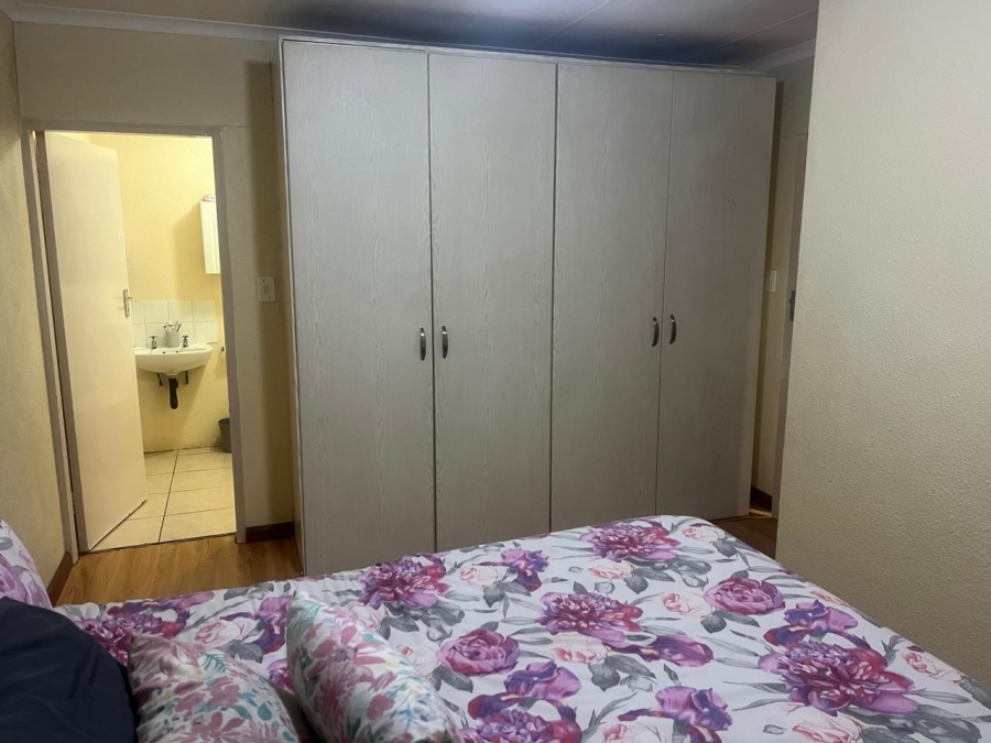To Let 3 Bedroom Property for Rent in Corlett Gardens Gauteng