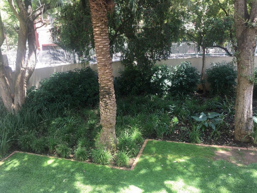 To Let 1 Bedroom Property for Rent in Melrose North Gauteng