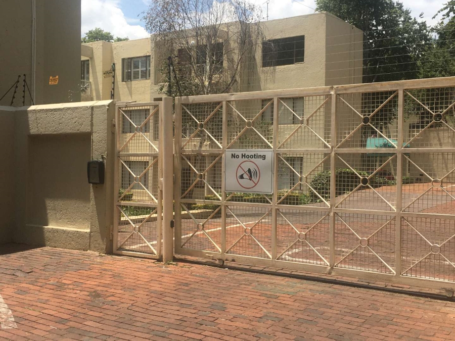 To Let 1 Bedroom Property for Rent in Melrose North Gauteng
