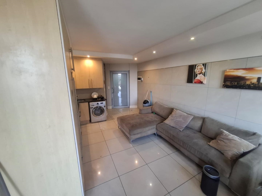 1 Bedroom Property for Sale in Sandown Gauteng