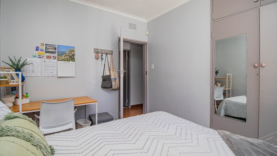 5 Bedroom Property for Sale in Glen Marais Gauteng