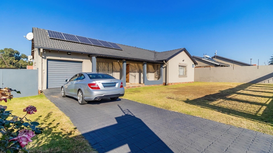 3 Bedroom Property for Sale in Rynsoord Gauteng