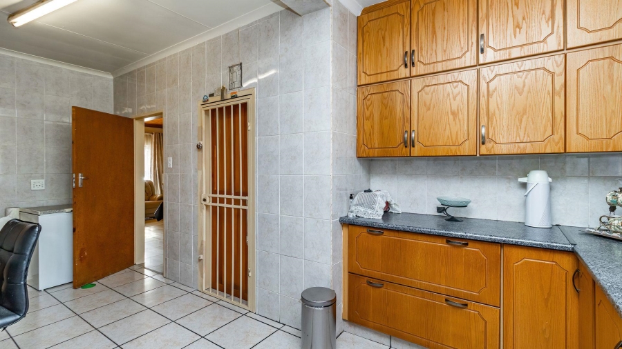 3 Bedroom Property for Sale in Rynsoord Gauteng