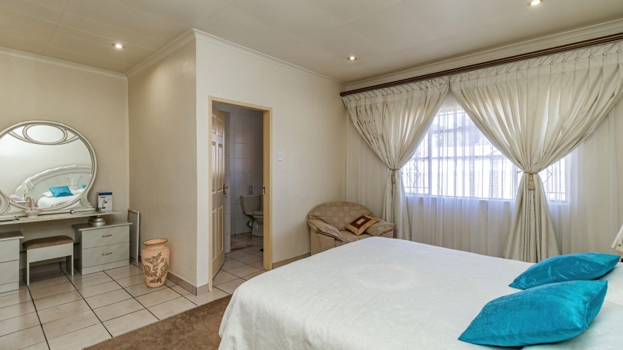 3 Bedroom Property for Sale in Rynsoord Gauteng