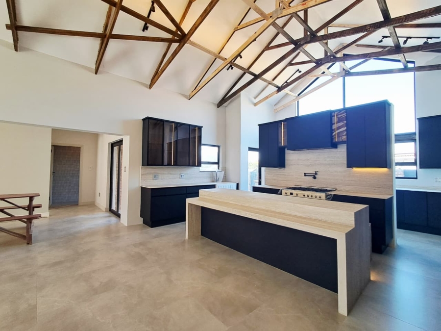 5 Bedroom Property for Sale in Atholl Gauteng