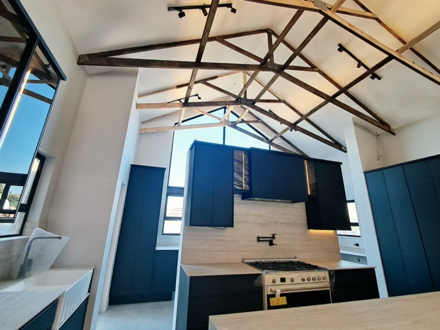 5 Bedroom Property for Sale in Atholl Gauteng