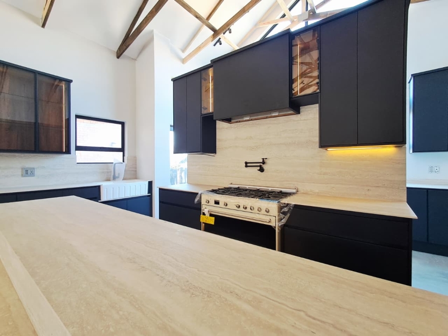 5 Bedroom Property for Sale in Atholl Gauteng