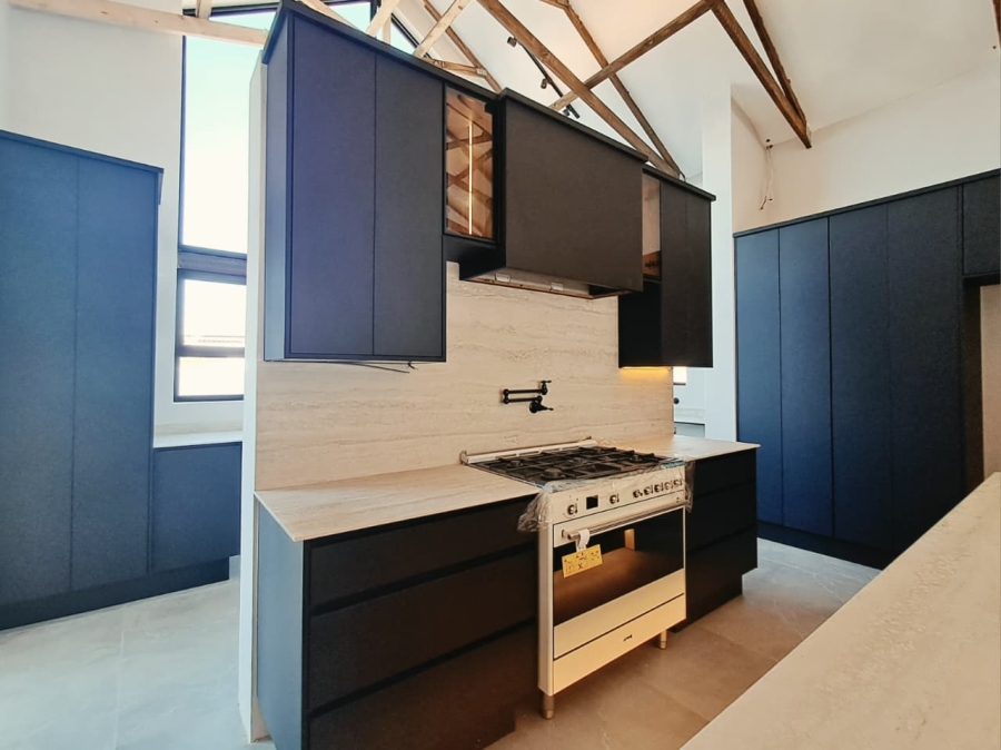 5 Bedroom Property for Sale in Atholl Gauteng