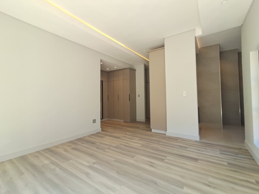 5 Bedroom Property for Sale in Atholl Gauteng