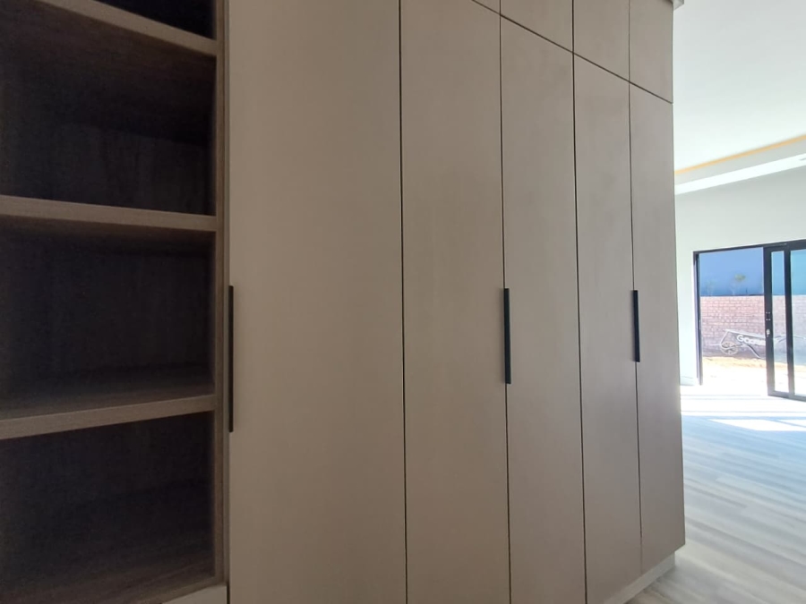 5 Bedroom Property for Sale in Atholl Gauteng