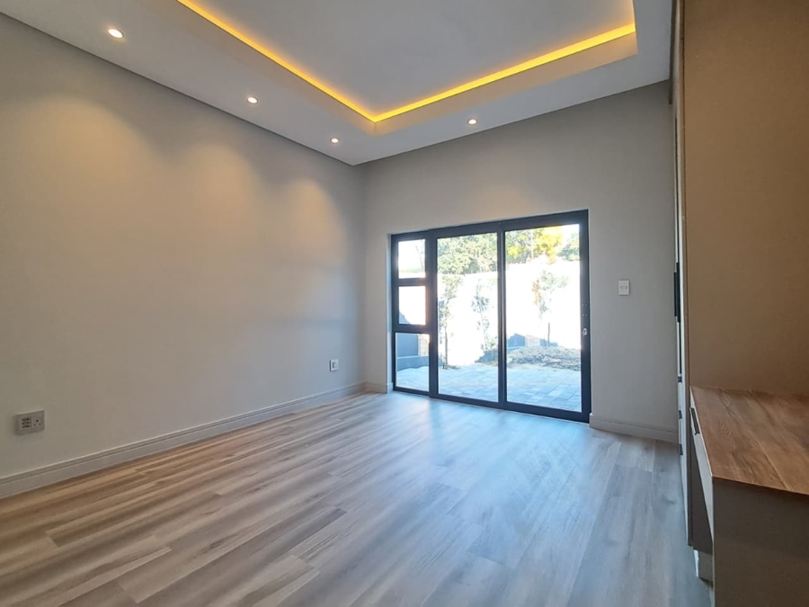 5 Bedroom Property for Sale in Atholl Gauteng