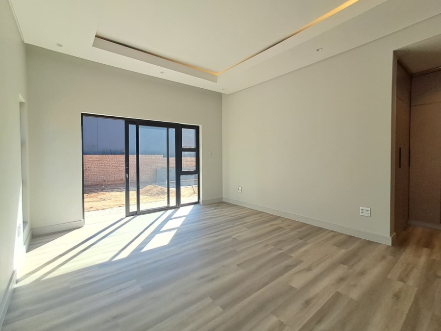 5 Bedroom Property for Sale in Atholl Gauteng