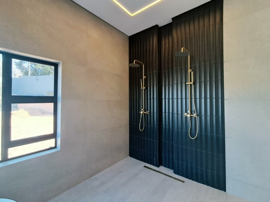 5 Bedroom Property for Sale in Atholl Gauteng