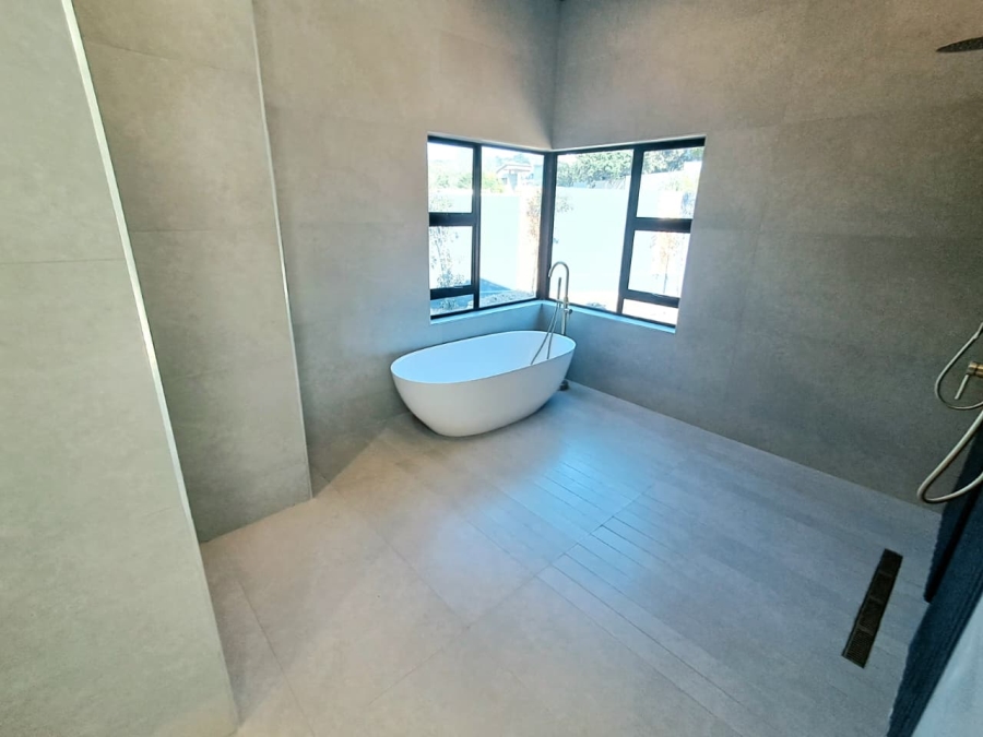 5 Bedroom Property for Sale in Atholl Gauteng