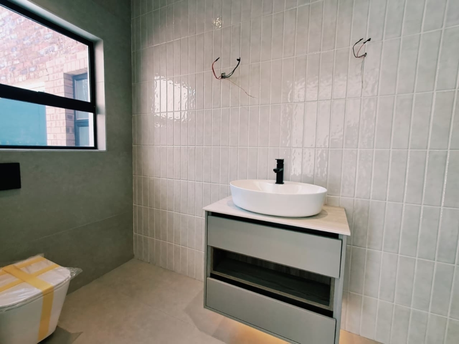 5 Bedroom Property for Sale in Atholl Gauteng