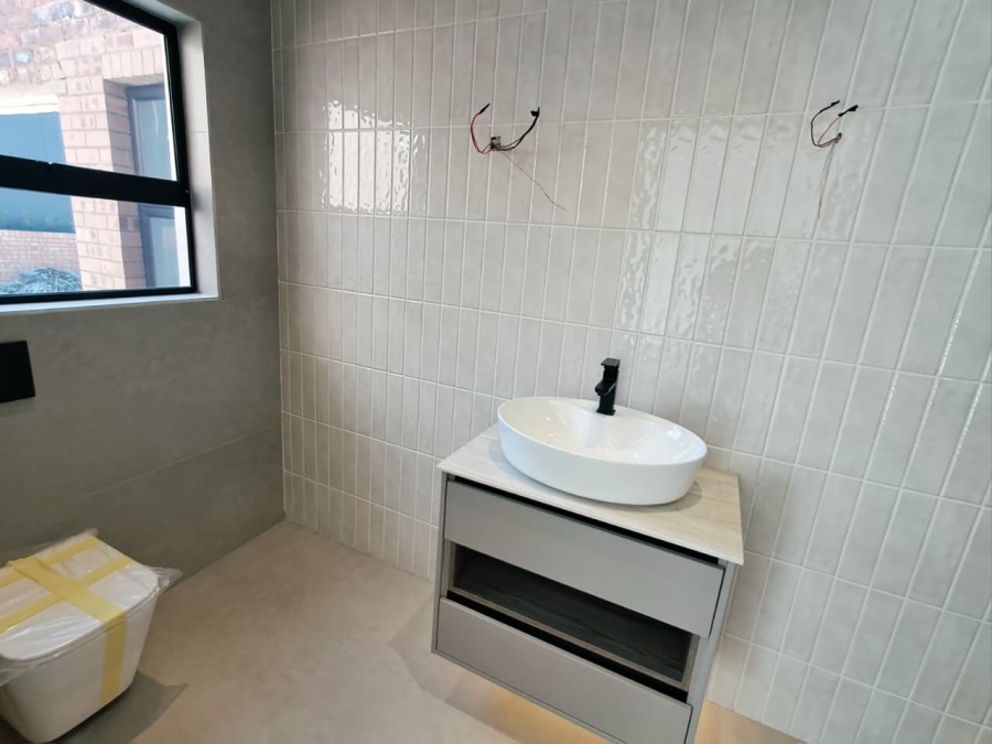 5 Bedroom Property for Sale in Atholl Gauteng