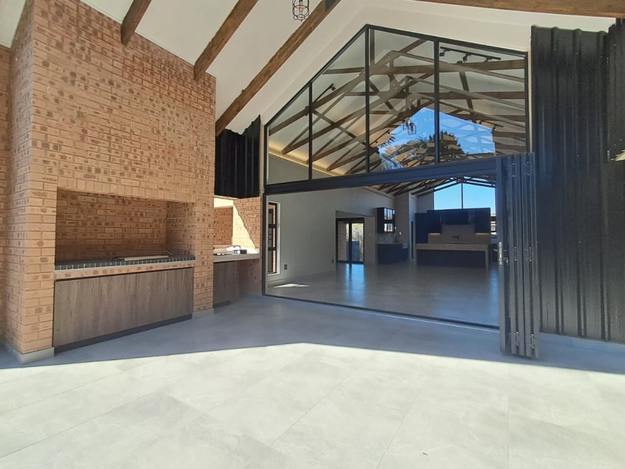 5 Bedroom Property for Sale in Atholl Gauteng