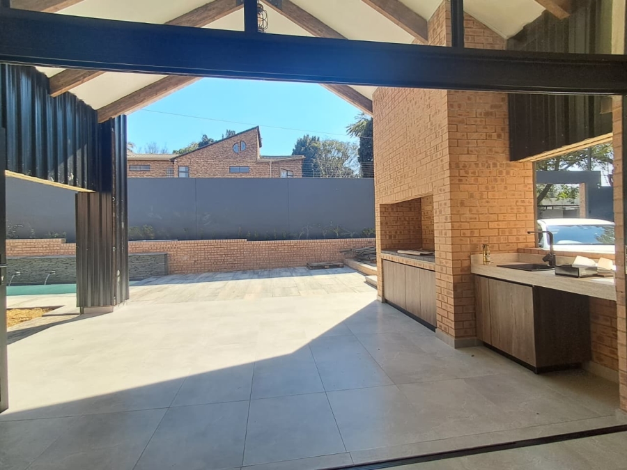 5 Bedroom Property for Sale in Atholl Gauteng