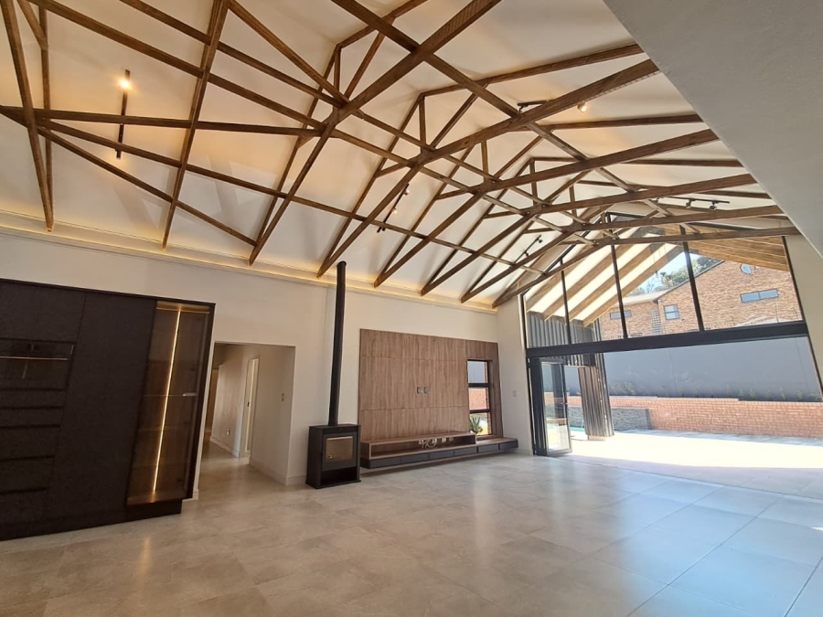 5 Bedroom Property for Sale in Atholl Gauteng