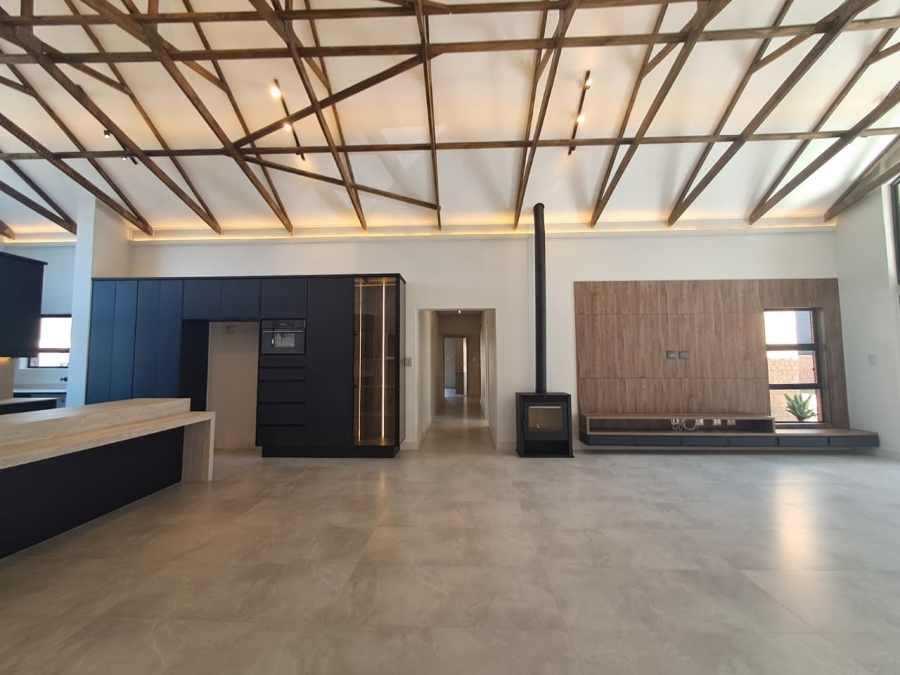 5 Bedroom Property for Sale in Atholl Gauteng