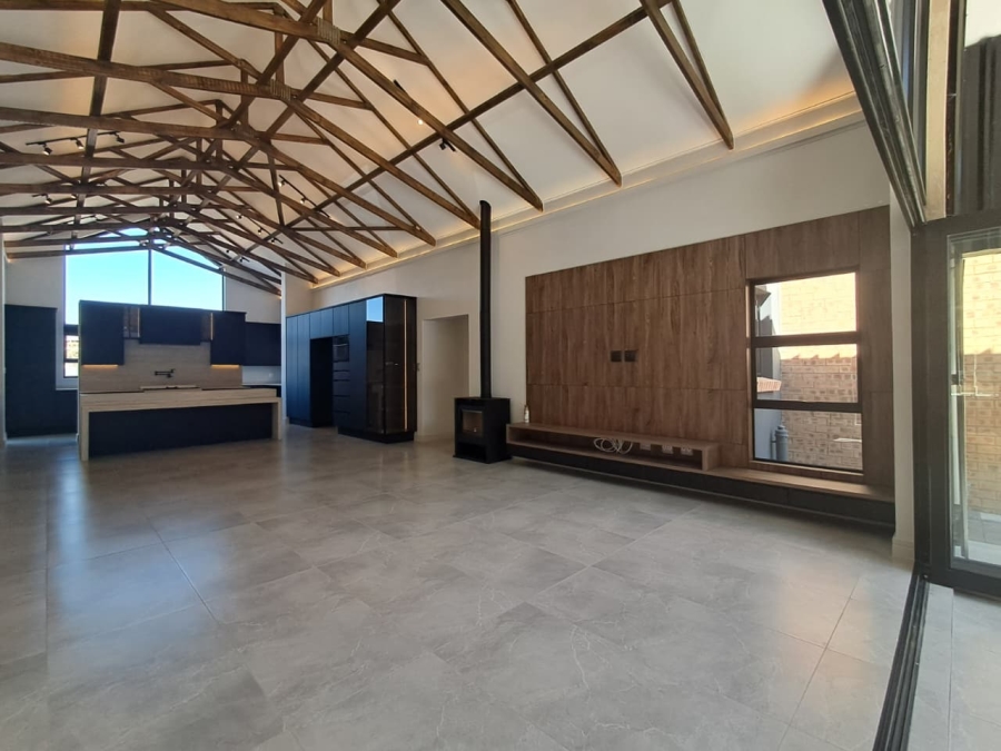 5 Bedroom Property for Sale in Atholl Gauteng