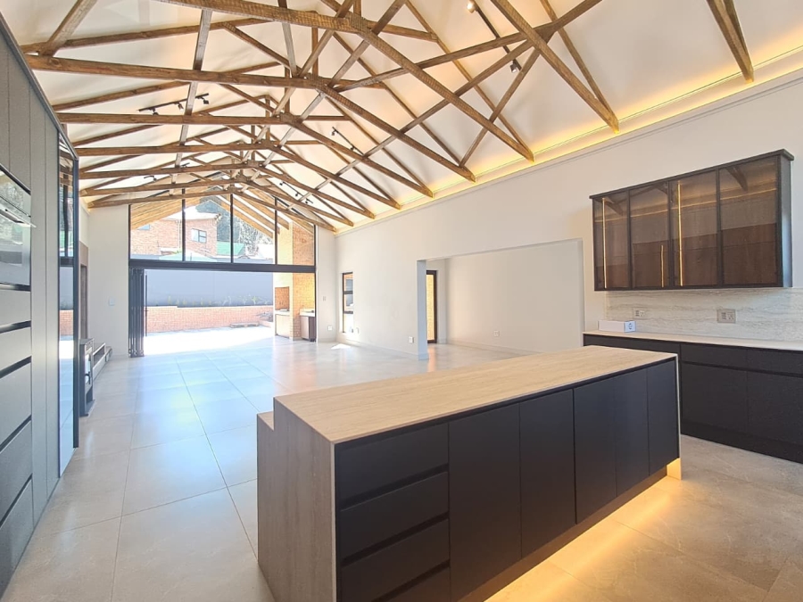 5 Bedroom Property for Sale in Atholl Gauteng