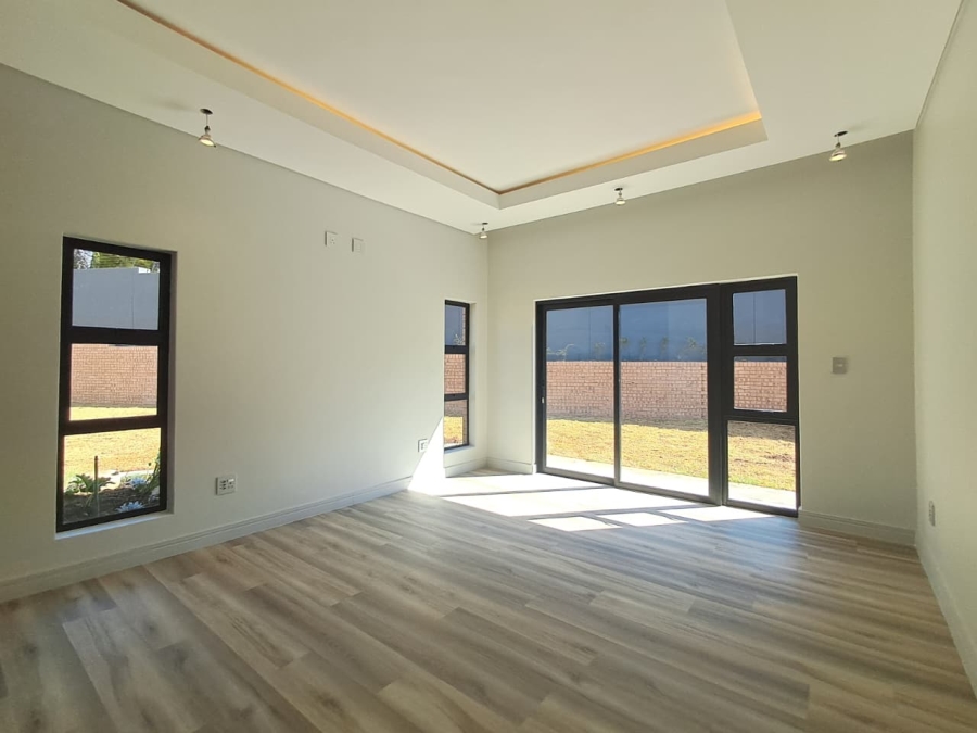 5 Bedroom Property for Sale in Atholl Gauteng