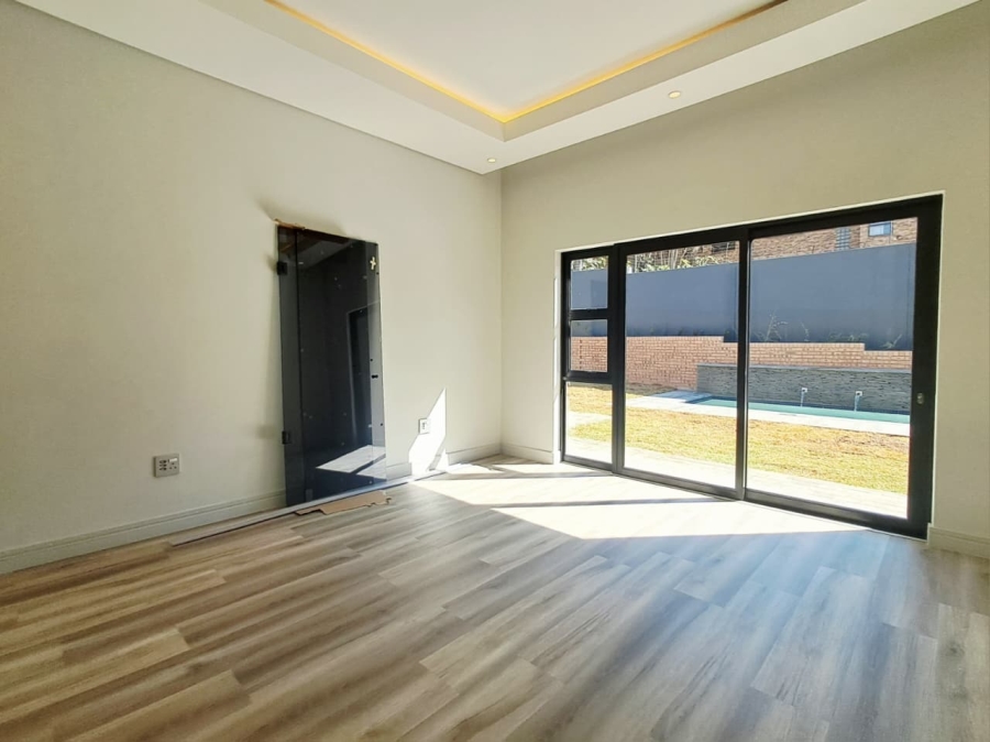 5 Bedroom Property for Sale in Atholl Gauteng