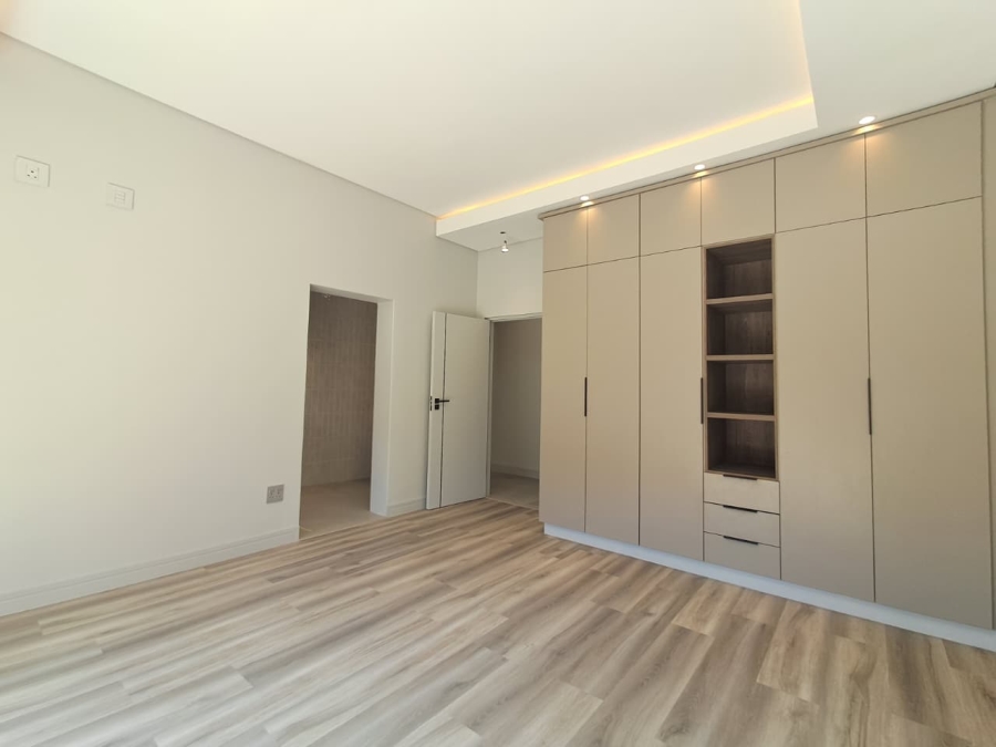 5 Bedroom Property for Sale in Atholl Gauteng