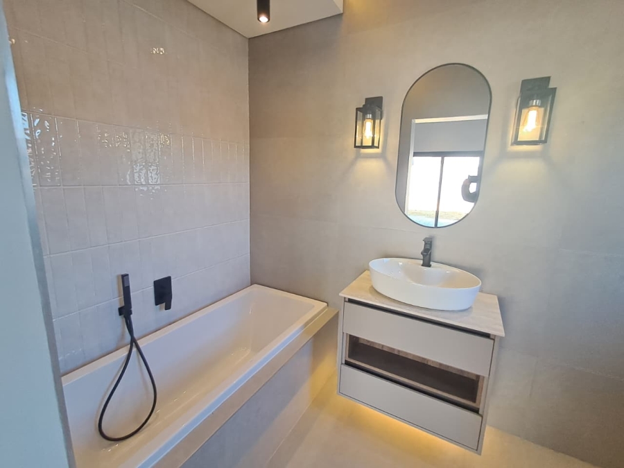 5 Bedroom Property for Sale in Atholl Gauteng